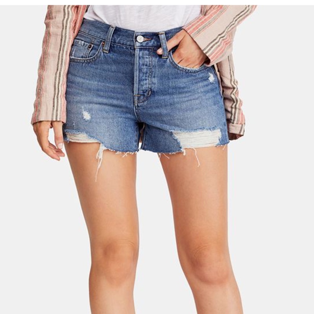 Free People Sofia Distressed Raw-Hem Denim Shorts Size 29